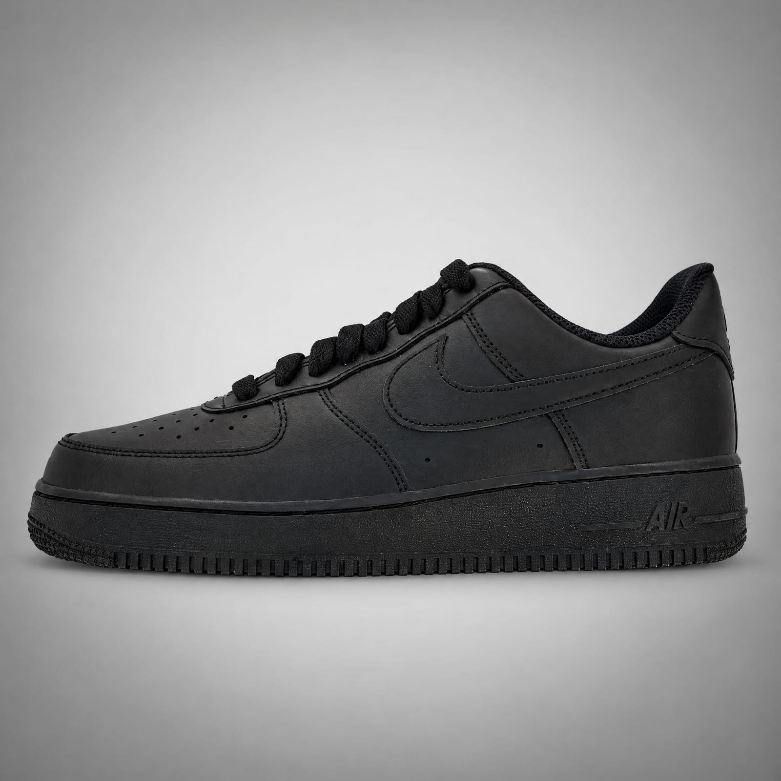 NIKE AIR FORCE 1 '07