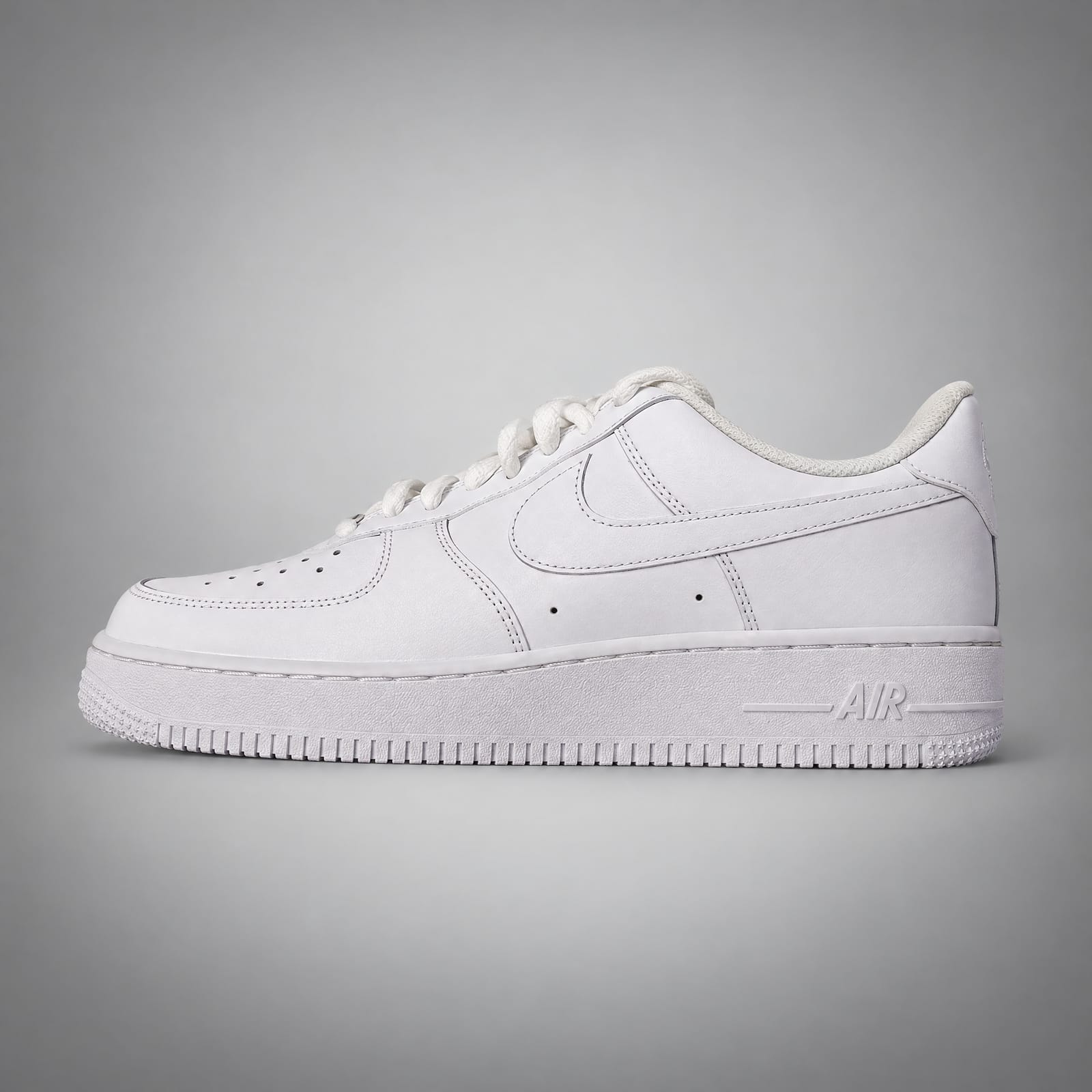NIKE AIR FORCE 1 '07